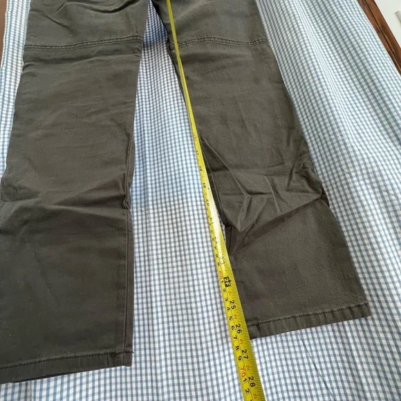 Wrangler Men's Olive Utility Cargo Pants - Dark Olive - Picture 6 of 7